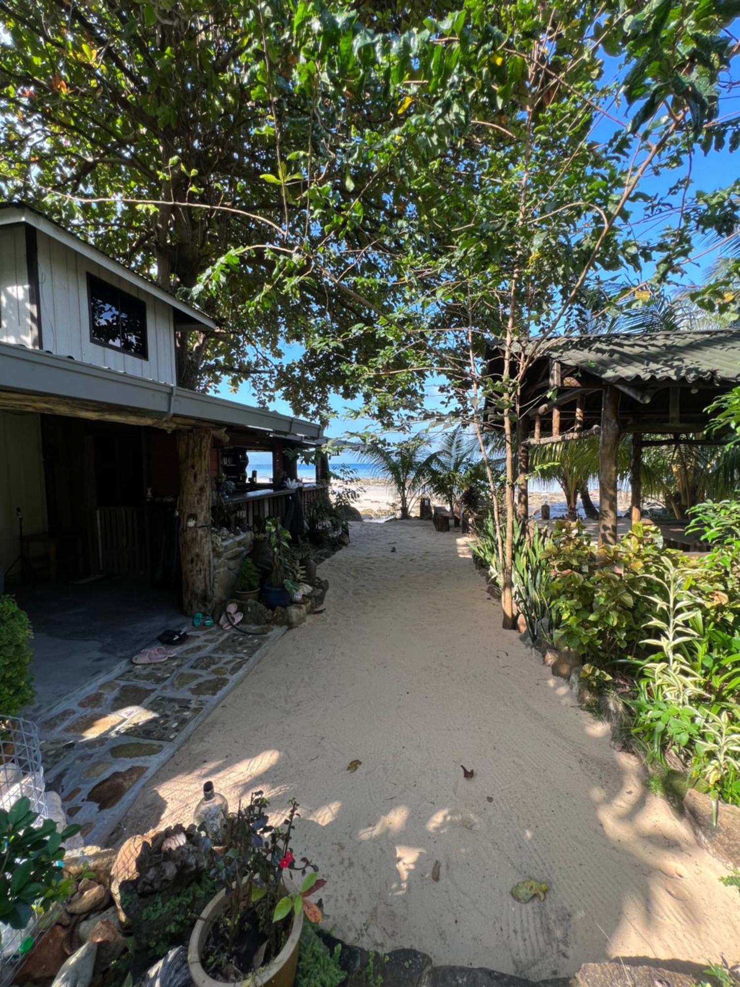Beach House Kampung Genting エクステリア 写真